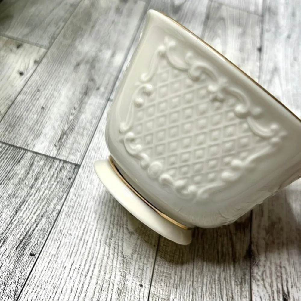 Lenox Collection The Canterbury Bowl with 24kt Gold Trim